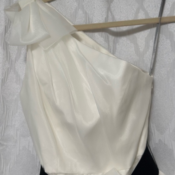 Vera Wang Bridesmaid For David’s Bridal - Picture 4 of 16